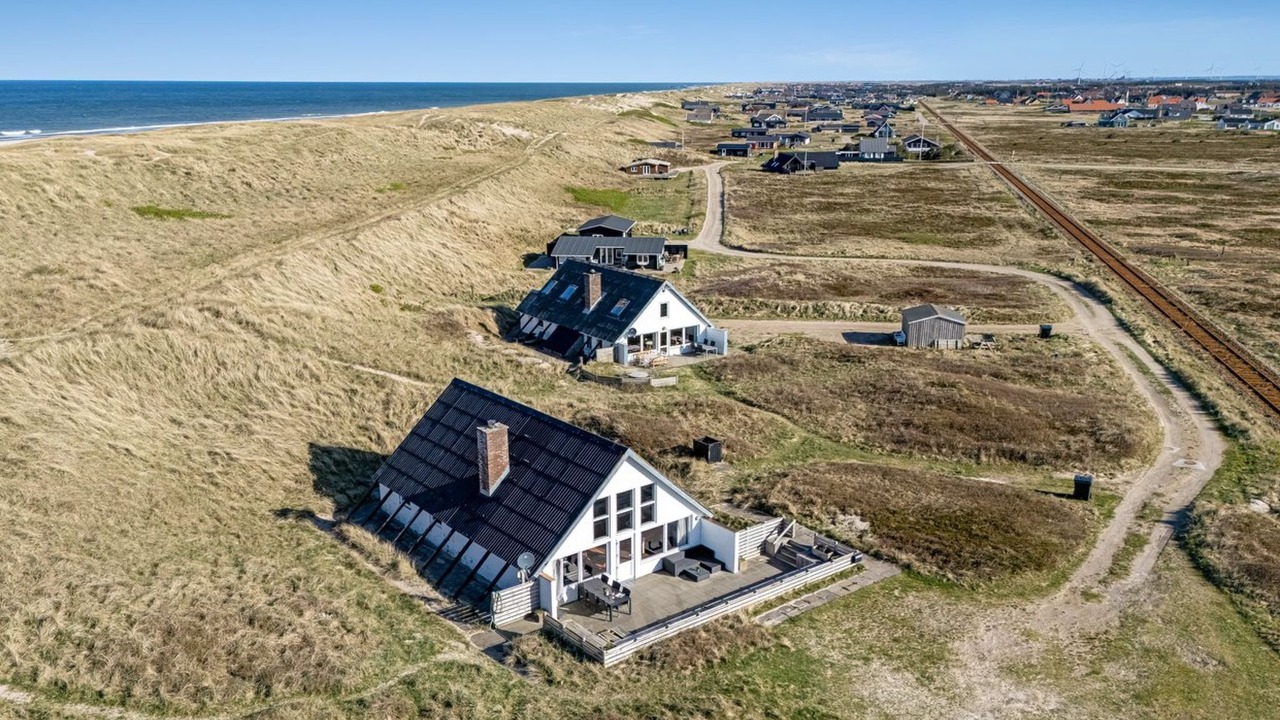 Photo of Others in Vrist Strand