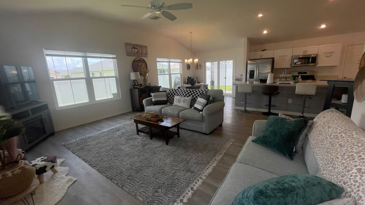 Photo of Livingroom in Sumter County