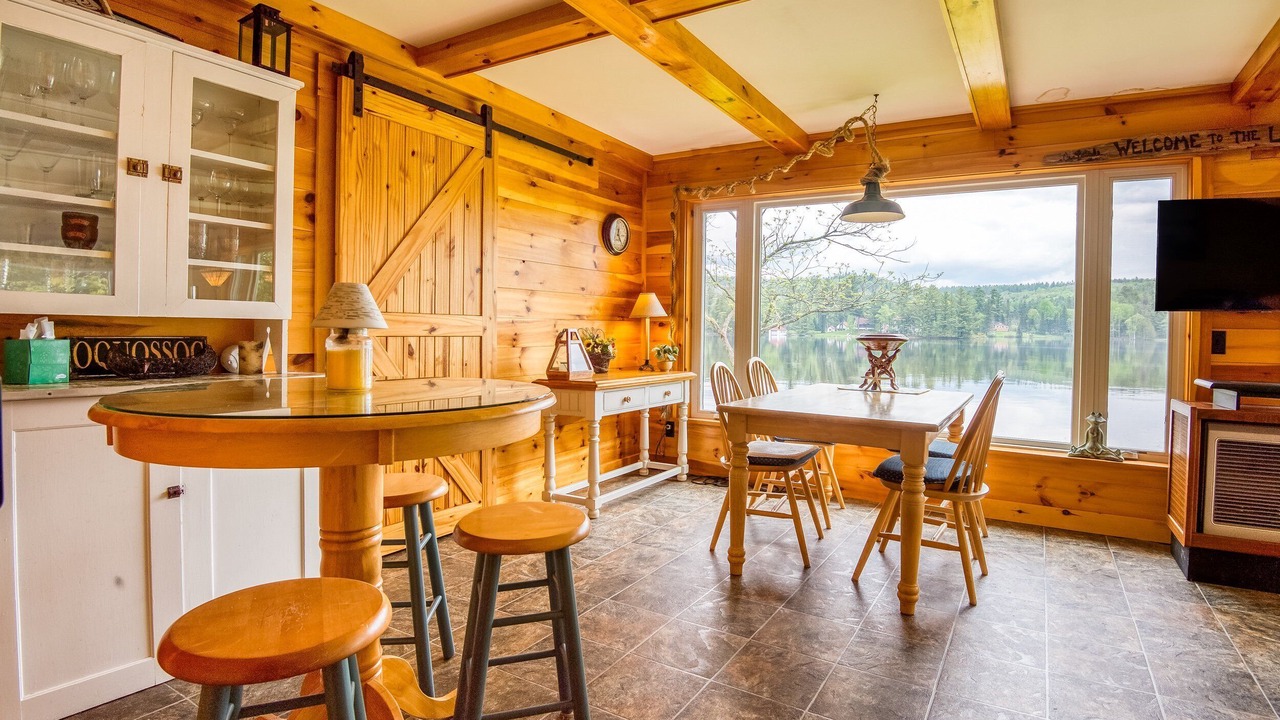 Photo of Bedroom in Oquossoc