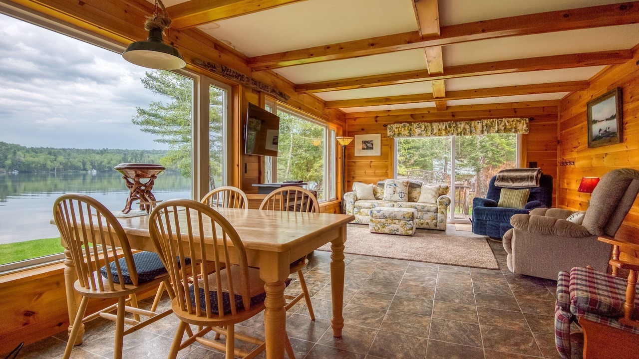 Photo of Bedroom in Oquossoc