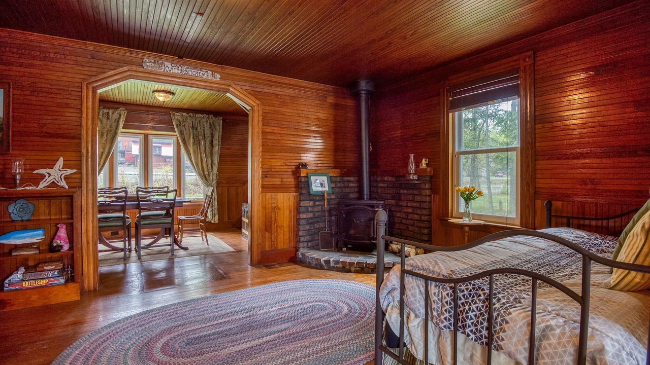 Photo of Bedroom in Oquossoc