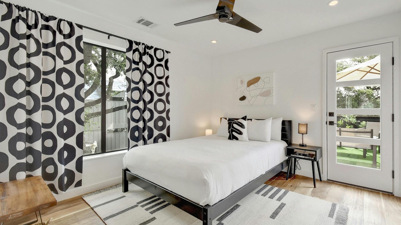 Photo of Bedroom in South River City
