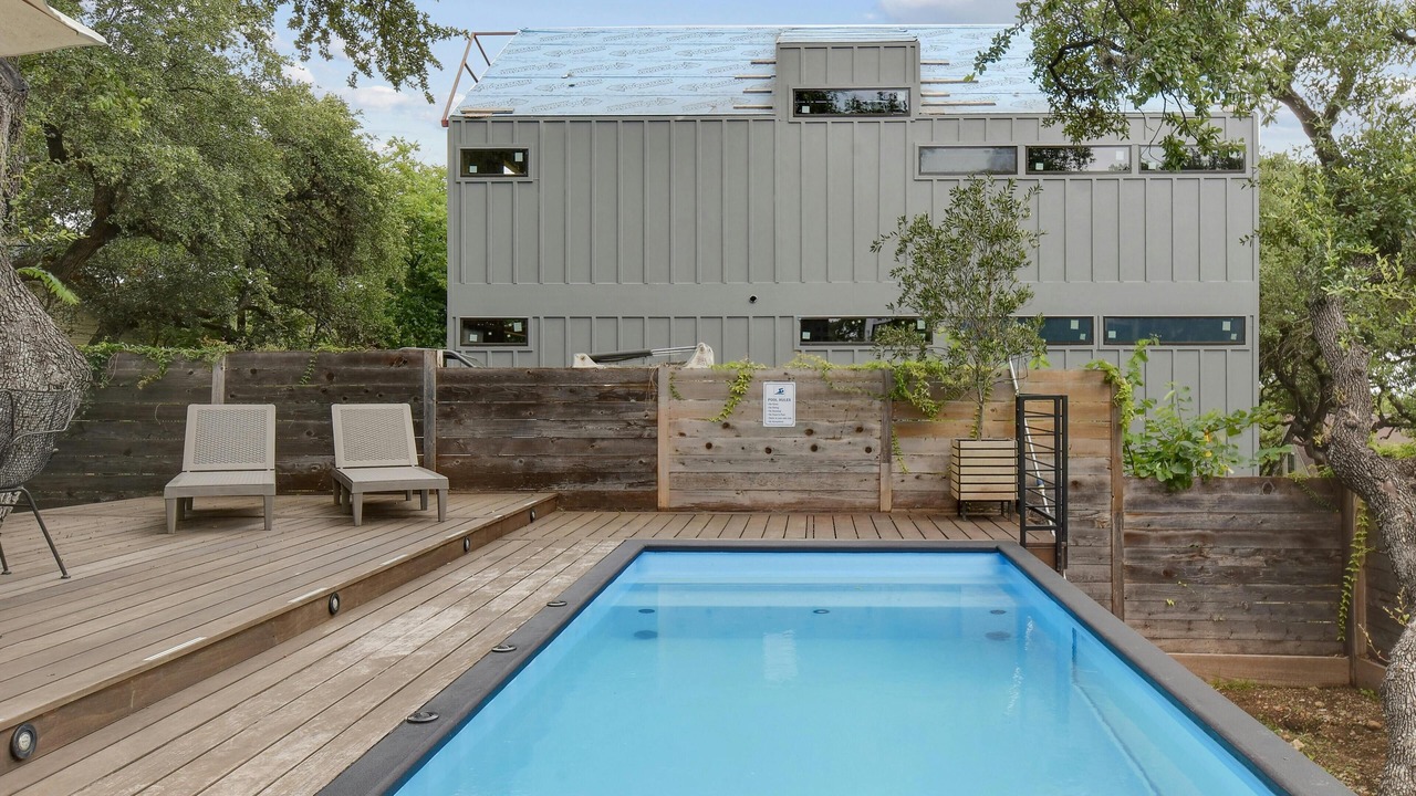 Photo of Outdoor in South River City