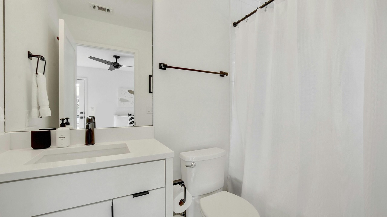 Photo of Bathroom in South River City