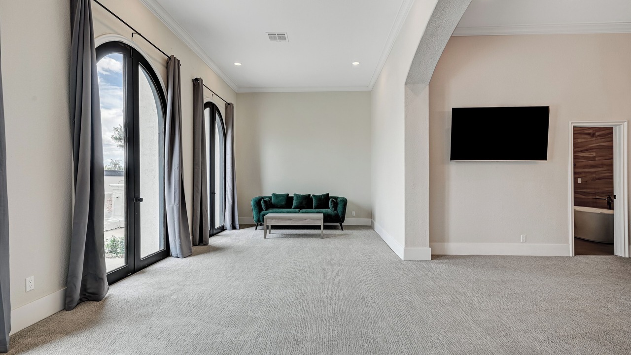 Photo of Livingroom in Enterprise