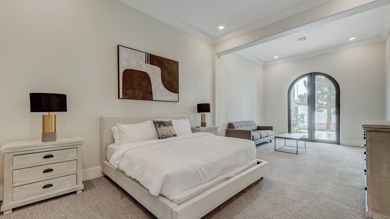 Photo of Bedroom in Enterprise