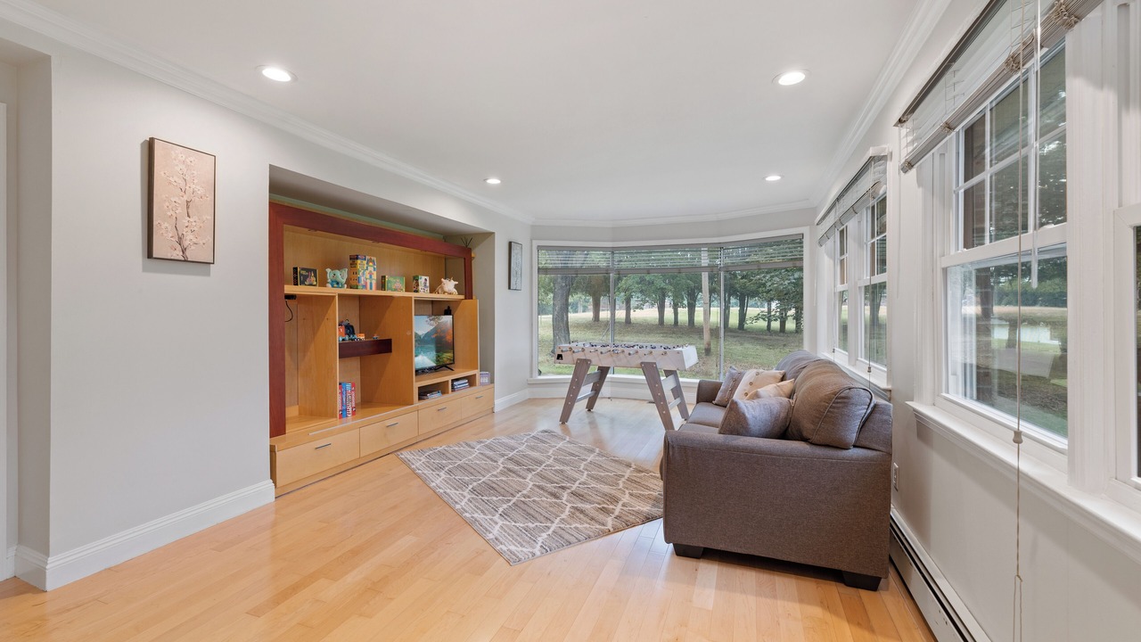 Photo of Others in Monroe