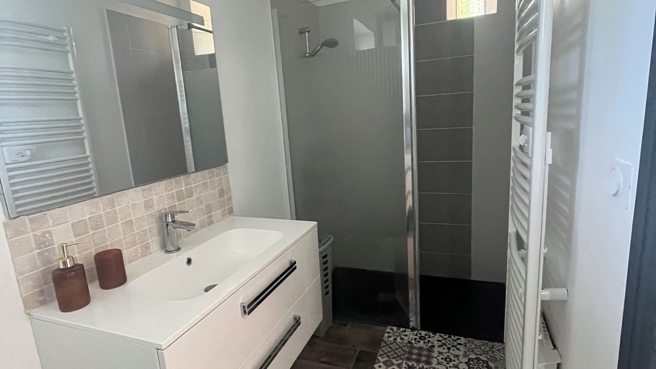 Photo of Bathroom in Savonnieres