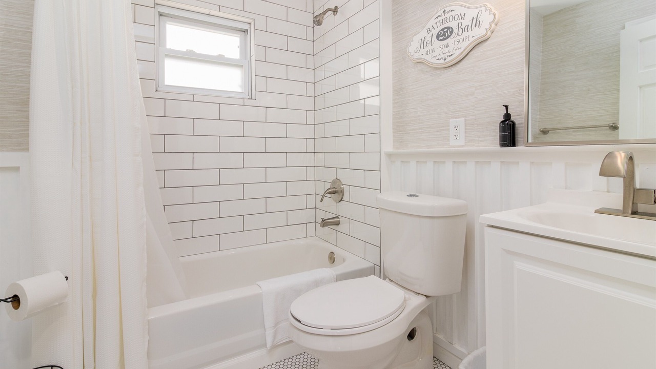Photo of Bathroom in Hazel Park