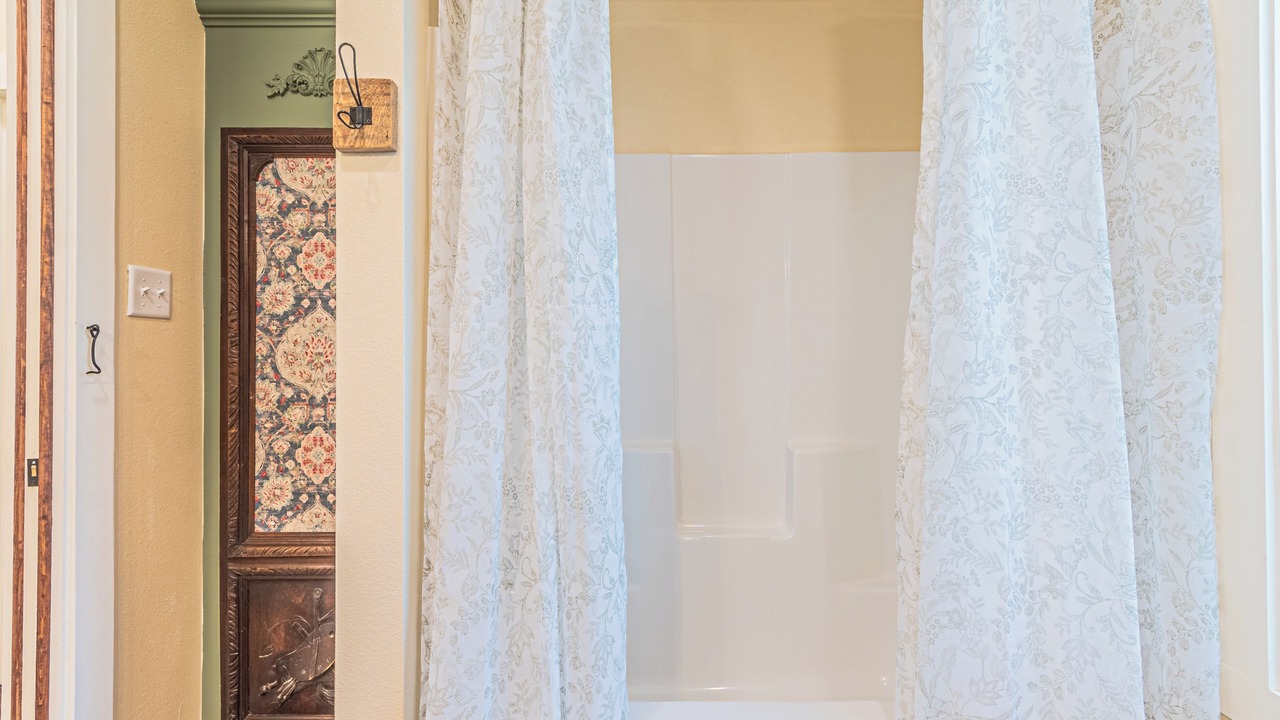 Photo of Bathroom in Sulphur Springs