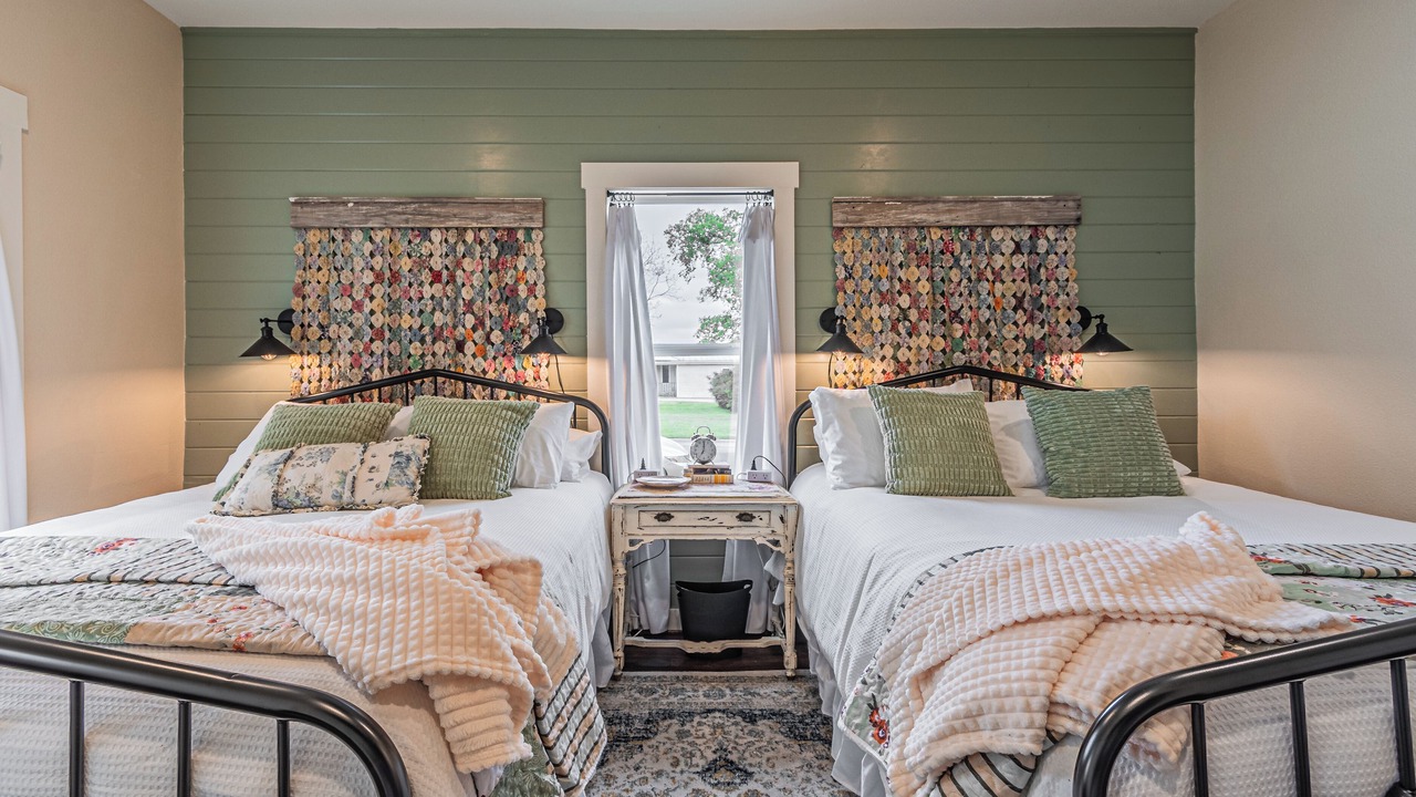 Photo of Bedroom in Sulphur Springs