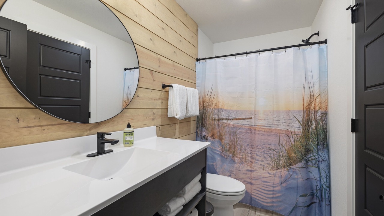Photo of Bathroom in Hollister