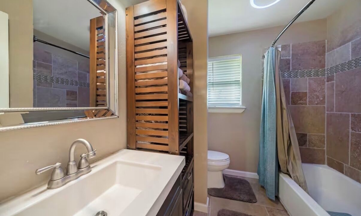 Photo of Bathroom in Farmers Branch