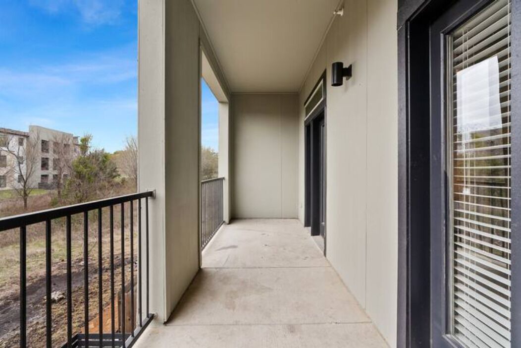 Photo of Patio Balcony in Montopolis