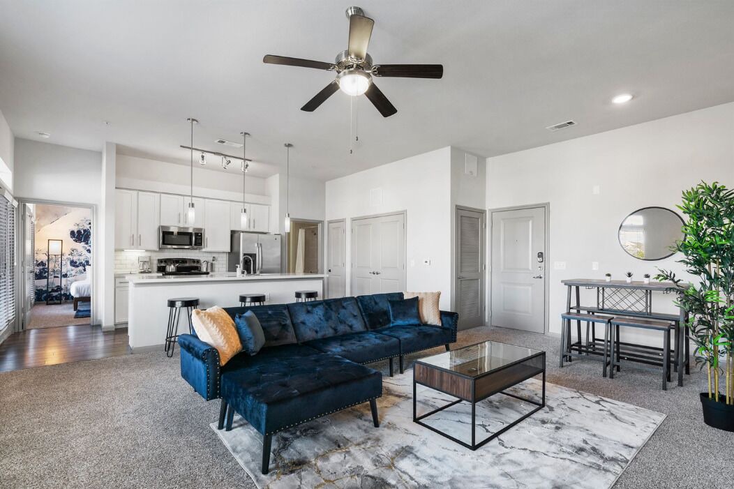 Photo of Livingroom in Montopolis