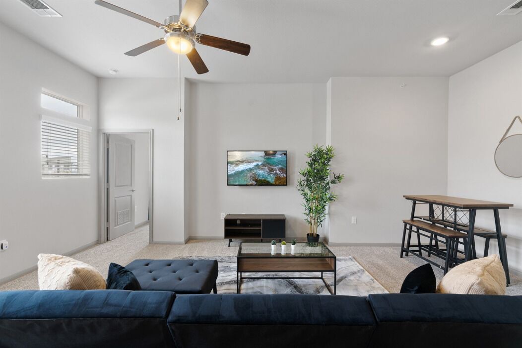 Photo of Livingroom in Montopolis