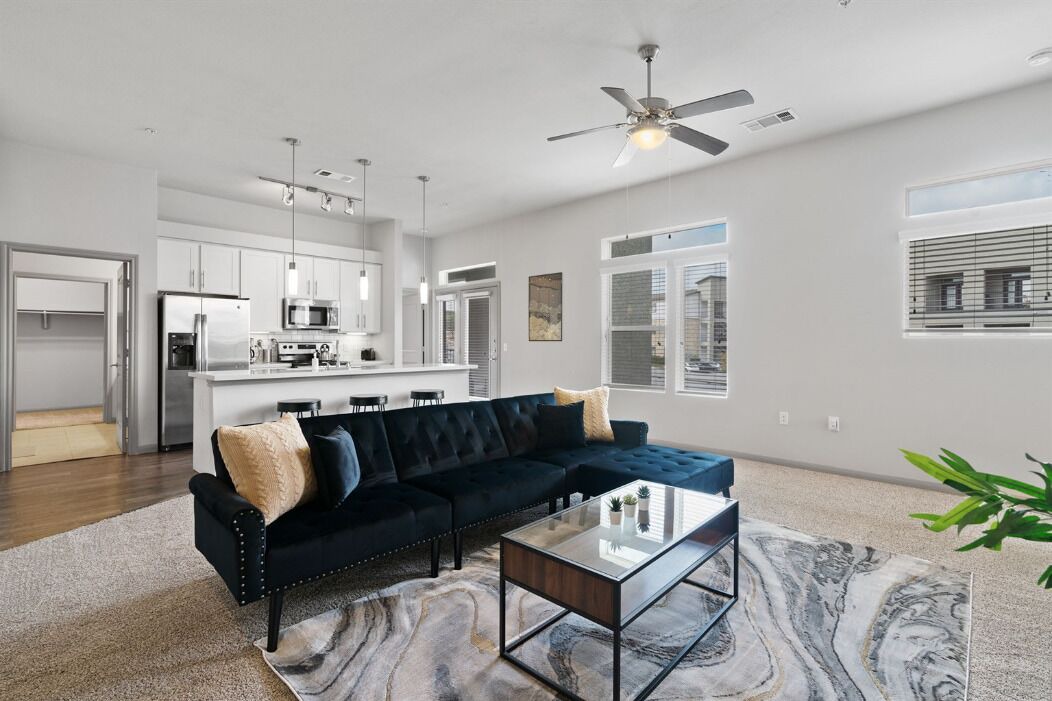 Photo of Livingroom in Montopolis