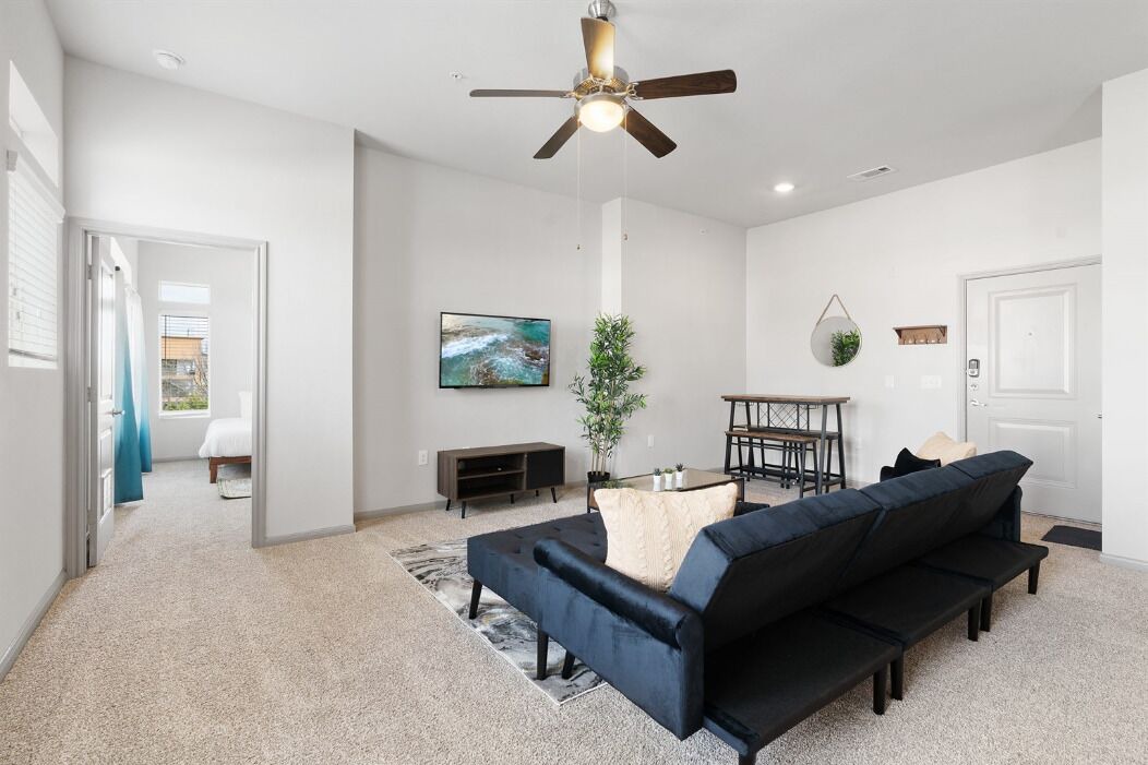 Photo of Livingroom in Montopolis