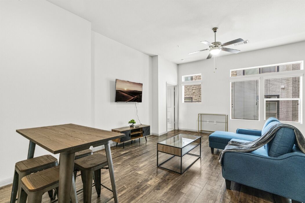 Photo of Livingroom in Montopolis
