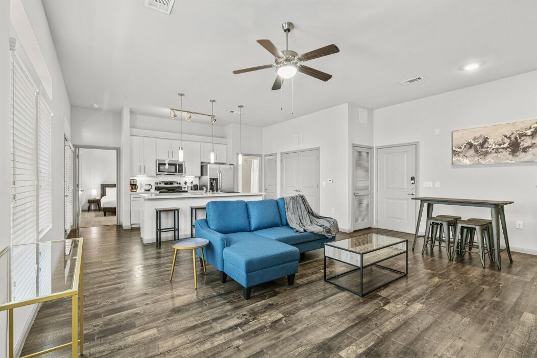 Photo of Livingroom in Montopolis