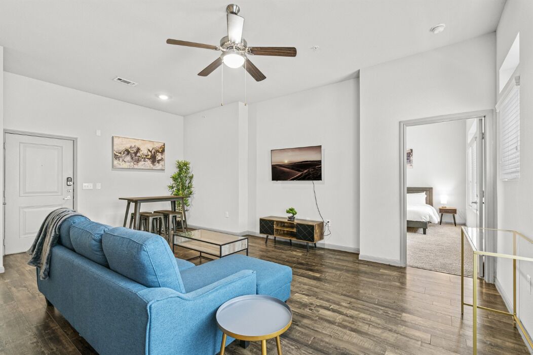 Photo of Livingroom in Montopolis