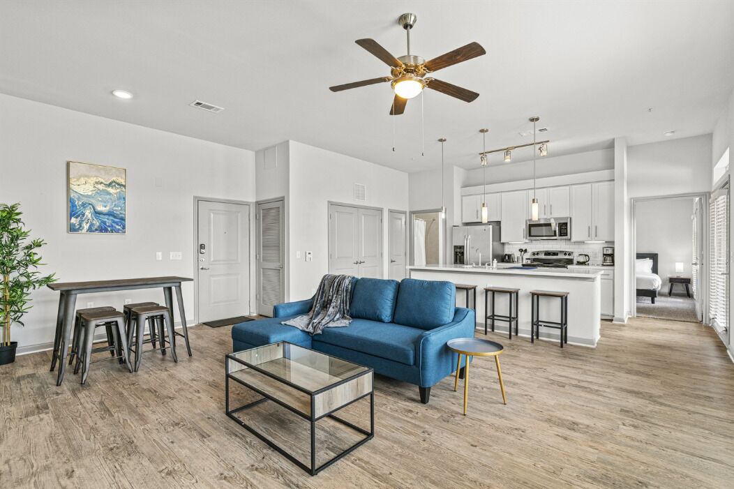 Photo of Livingroom in Montopolis