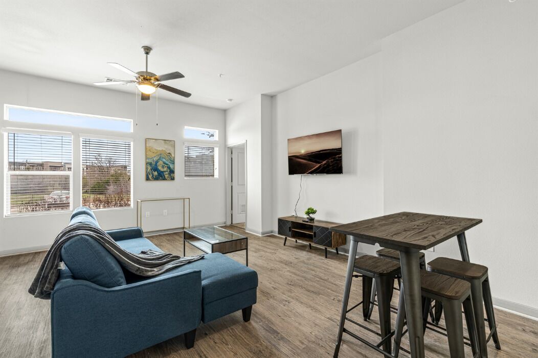Photo of Livingroom in Montopolis