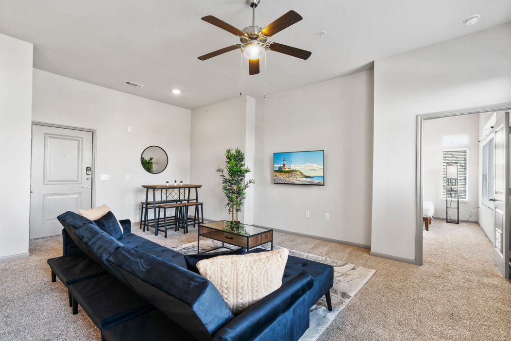 Photo of Livingroom in Montopolis