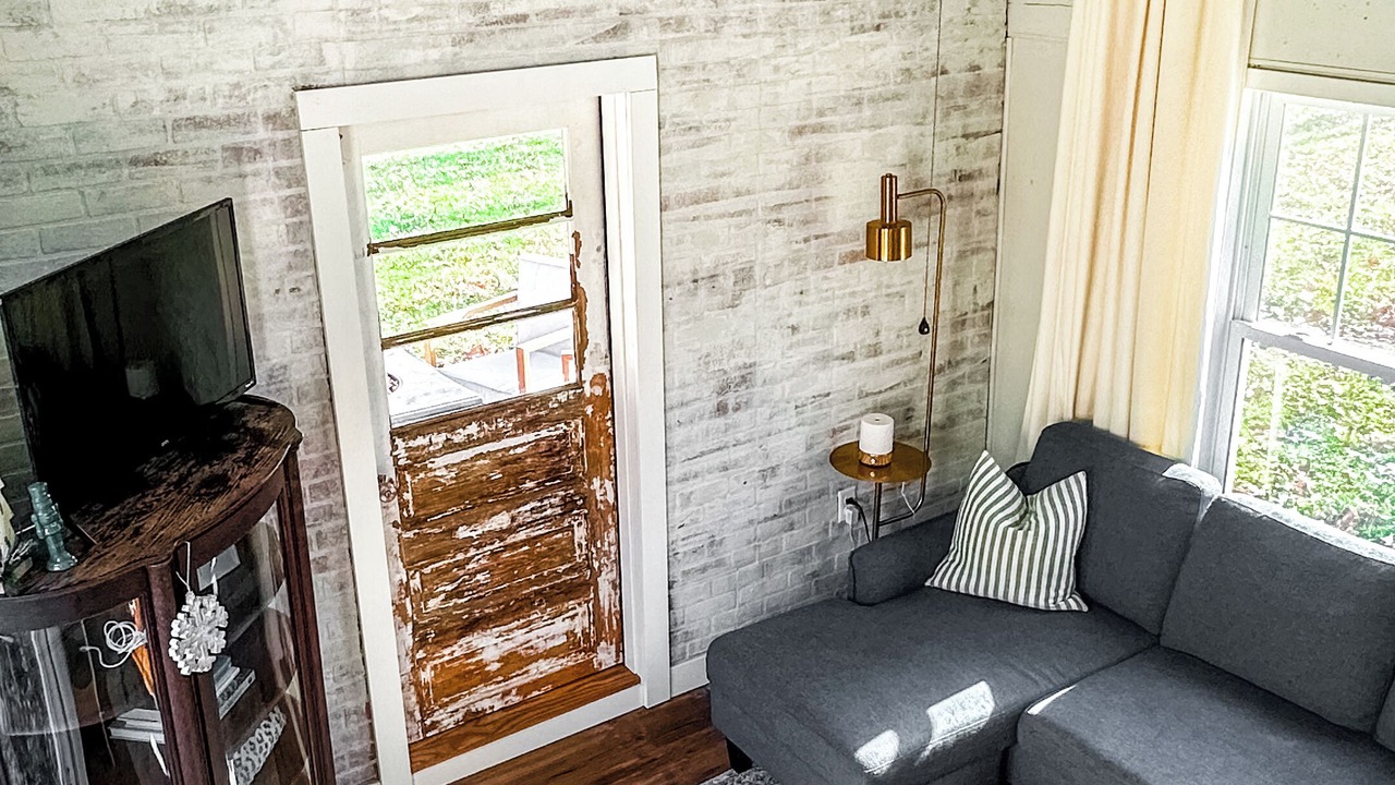 Photo of Livingroom in Albion