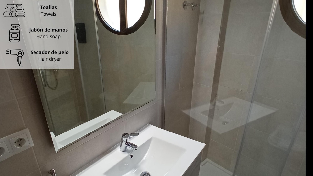 Photo of Bathroom in La Trinidad-San Juan y Todos los Santos