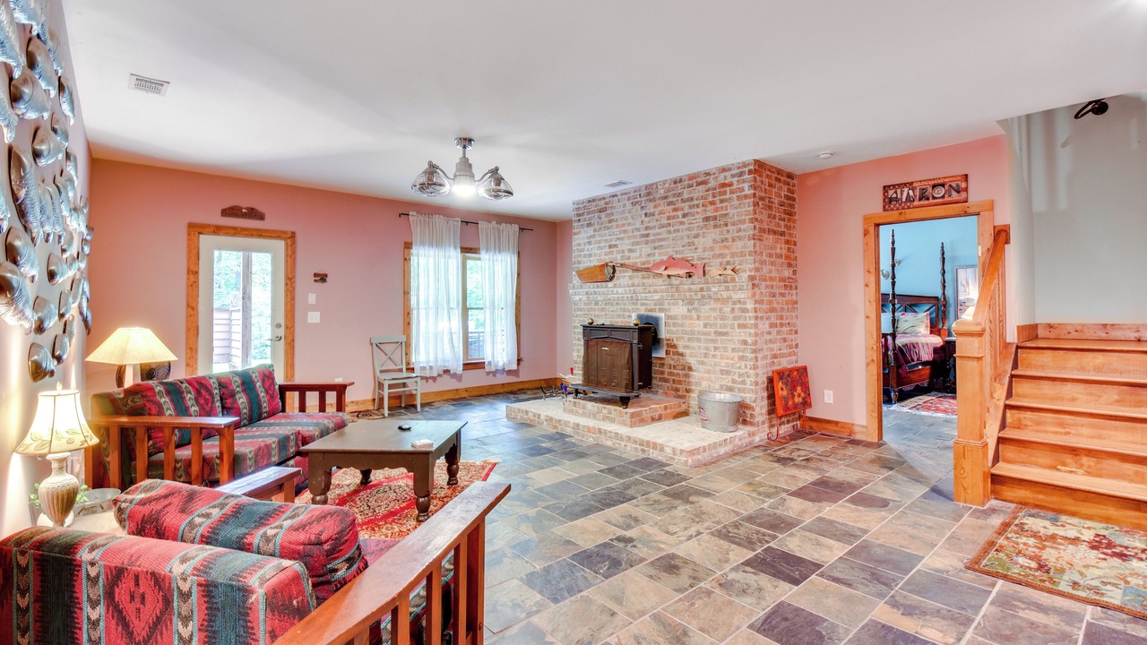 Photo of Livingroom in Gumlog