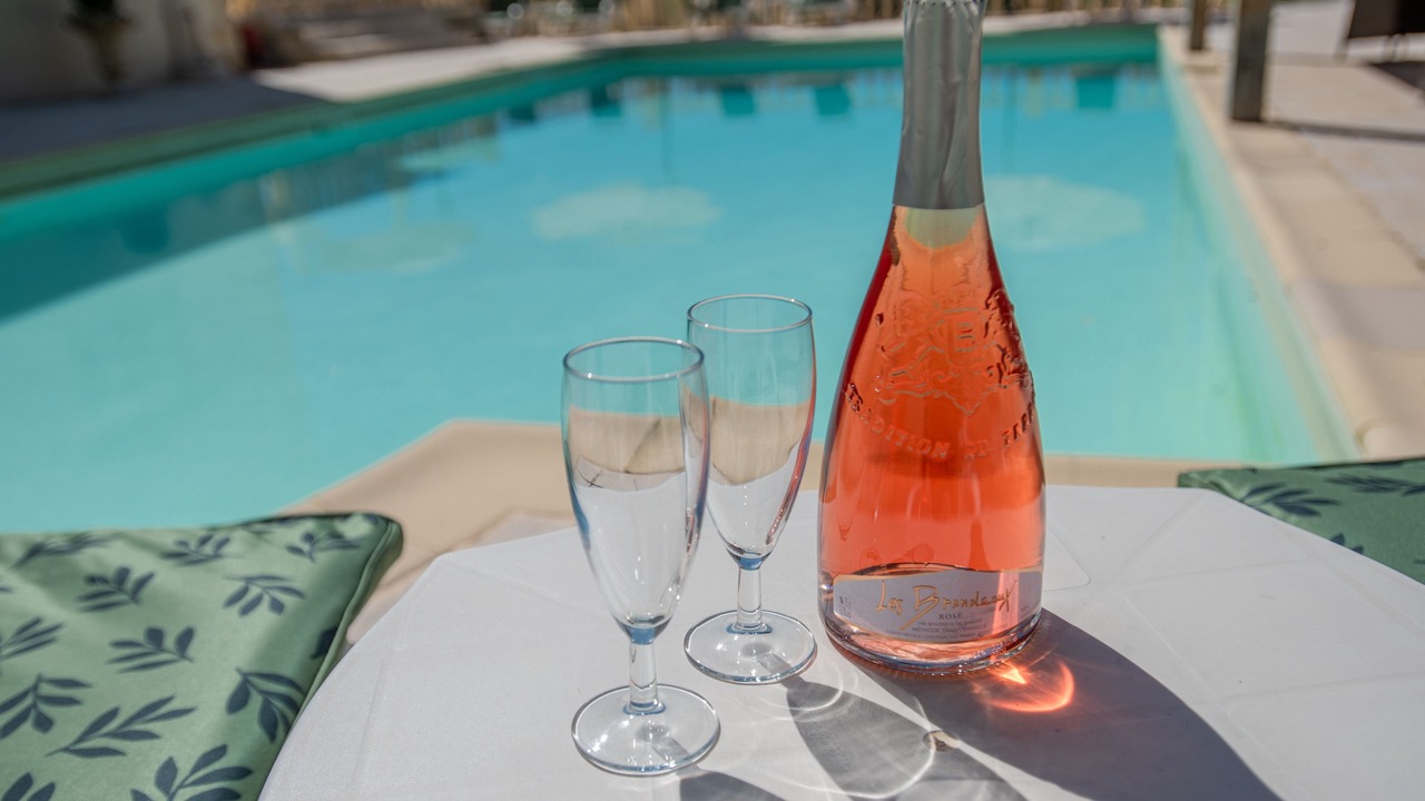 Photo of Others in Monplaisant