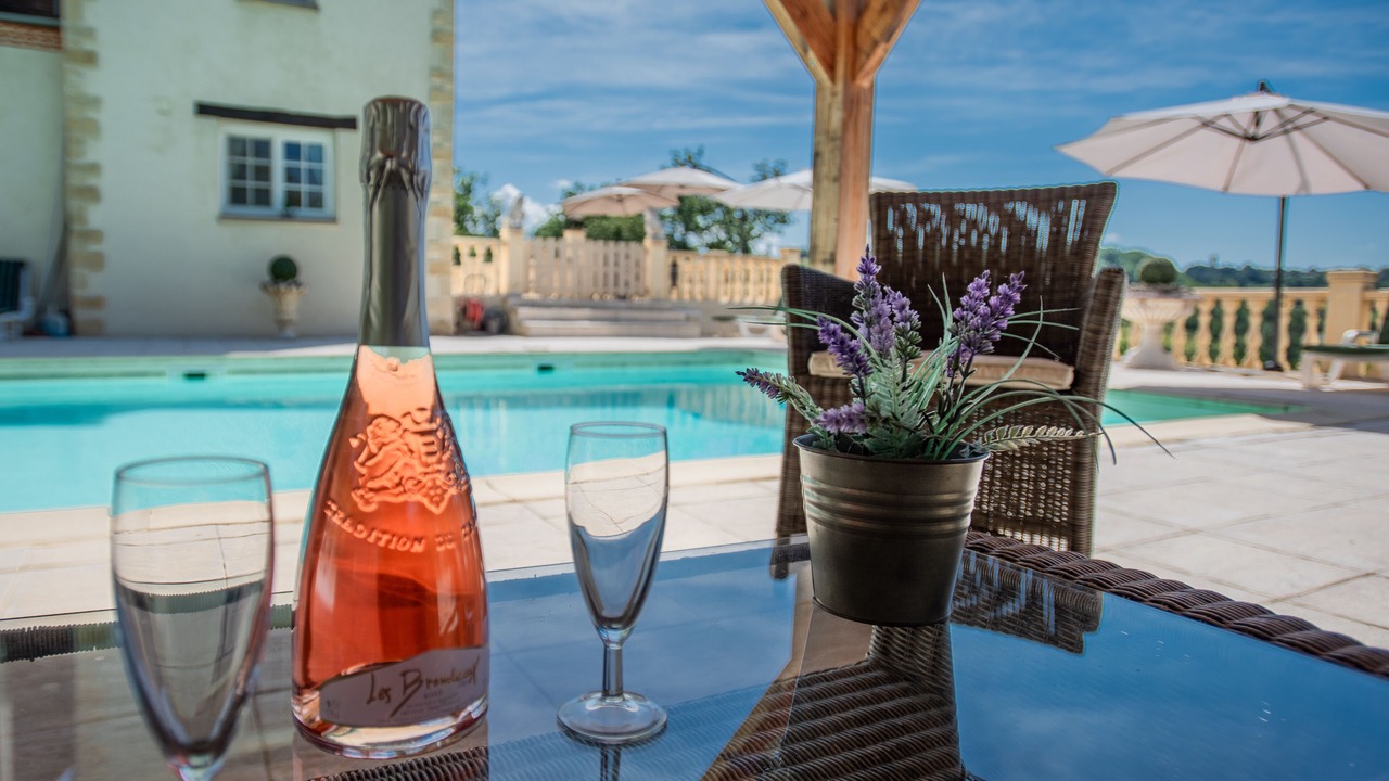 Photo of Others in Monplaisant