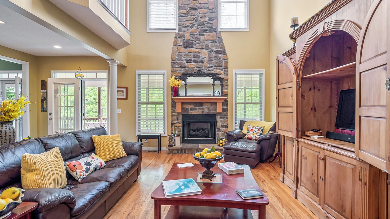 Photo of Livingroom in Blacksburg