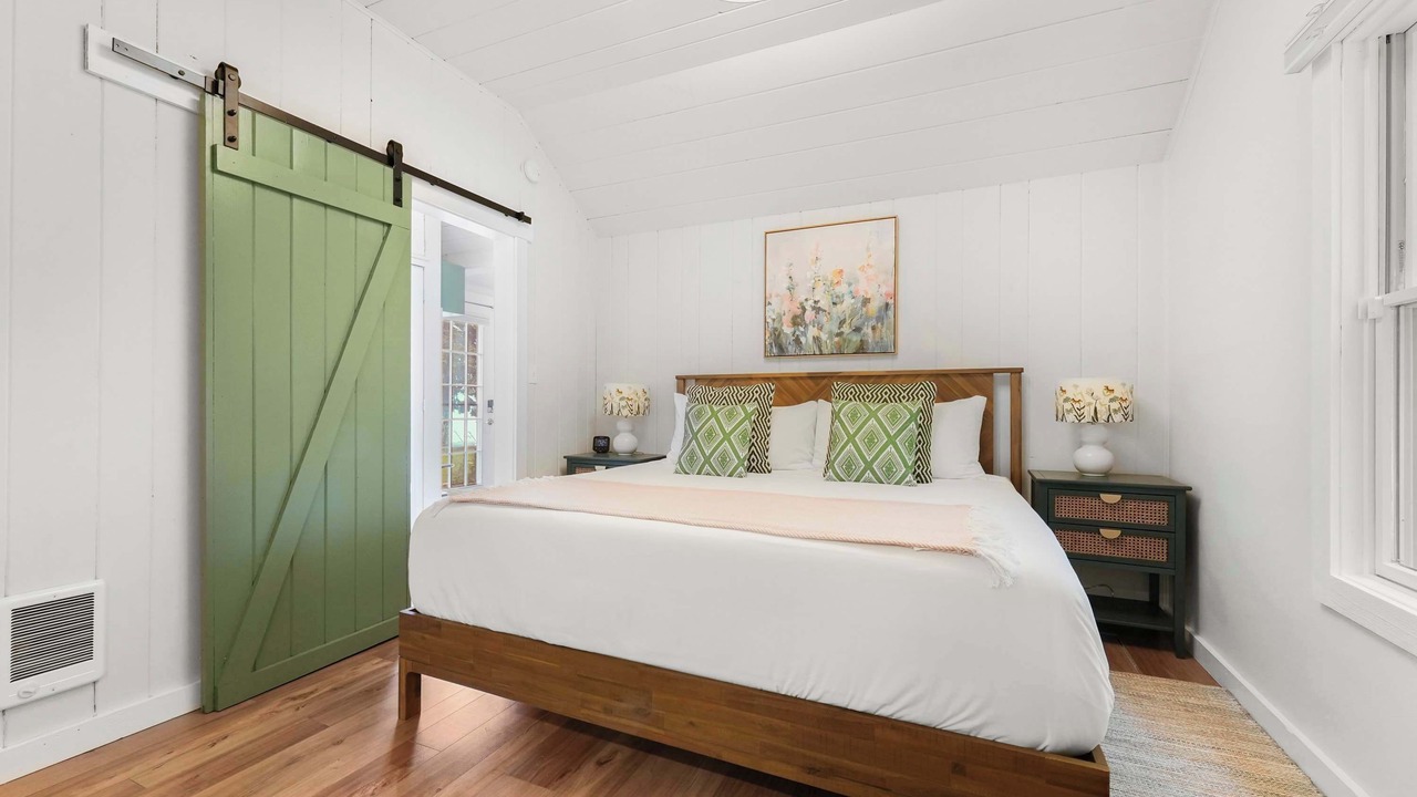 Photo of Bedroom in Lake Township