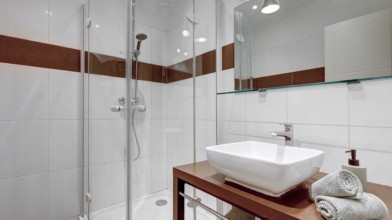 Photo of Bathroom in Quartier de l'Ecole-Militaire
