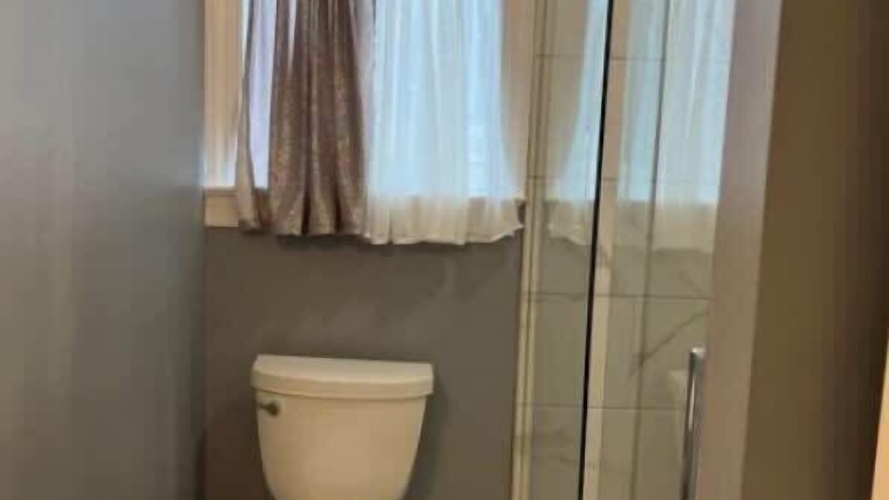 Photo of Bathroom in Parole