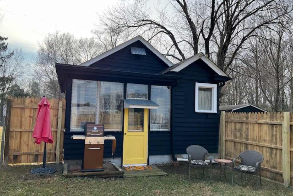 Photo of Outdoor in Parole