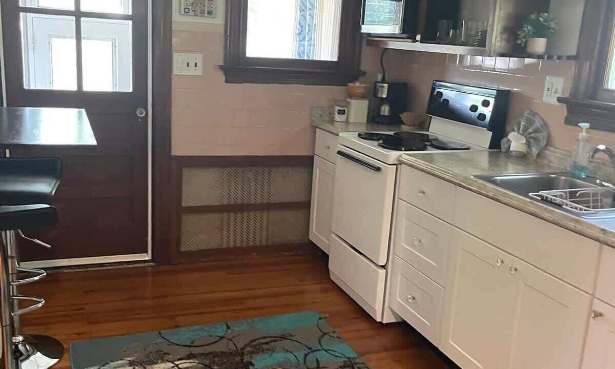 Photo of Kitchen in Parole