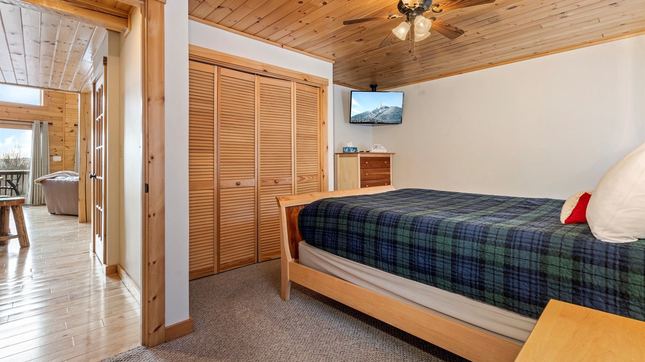 Photo of Bedroom in Bethel