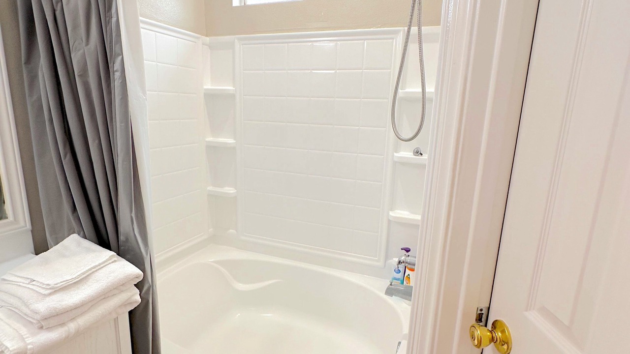 Photo of Bathroom in Clodine