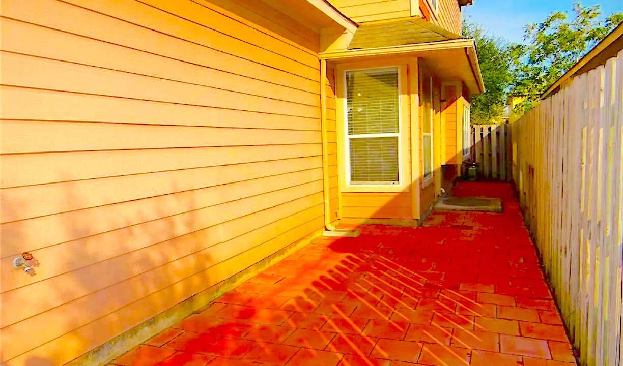Photo of Outdoor in Clodine