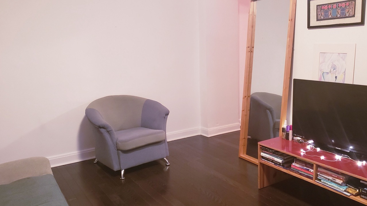 Photo of Livingroom in Oakwood Village
