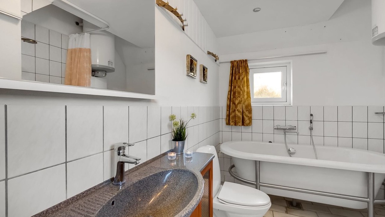 Photo of Bathroom in Vrist Strand