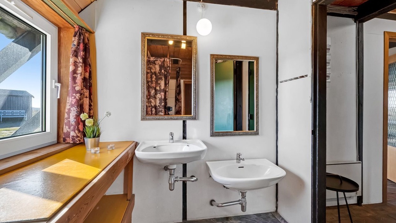Photo of Bathroom in Vrist Strand
