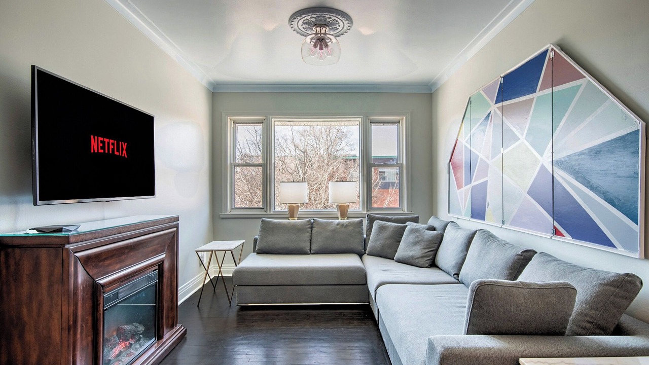 Photo of Livingroom in Ahuntsic