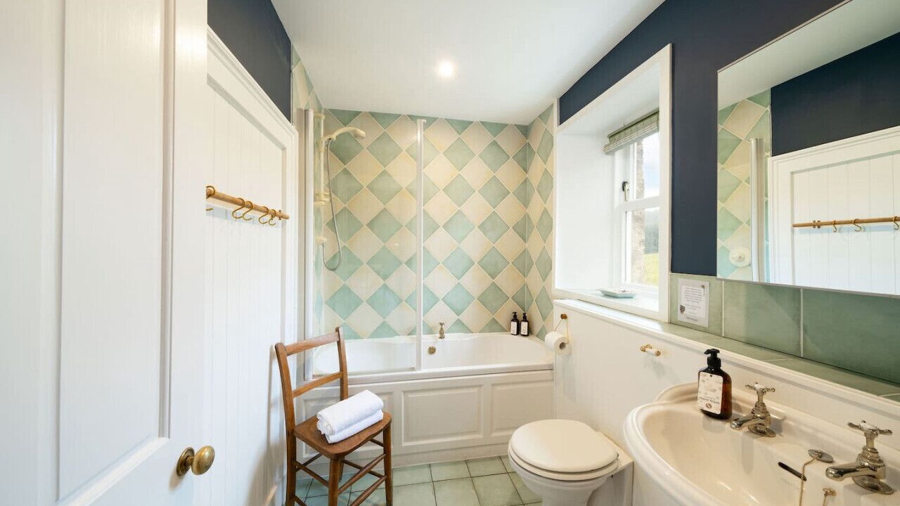 Photo of Bathroom in Huntly