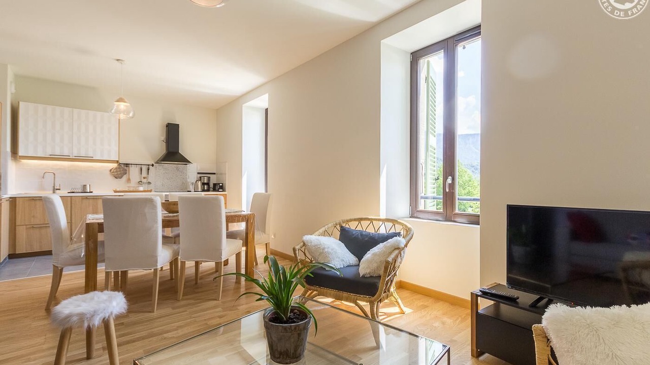 Photo of Livingroom in Saint-Christophe-la-Grotte