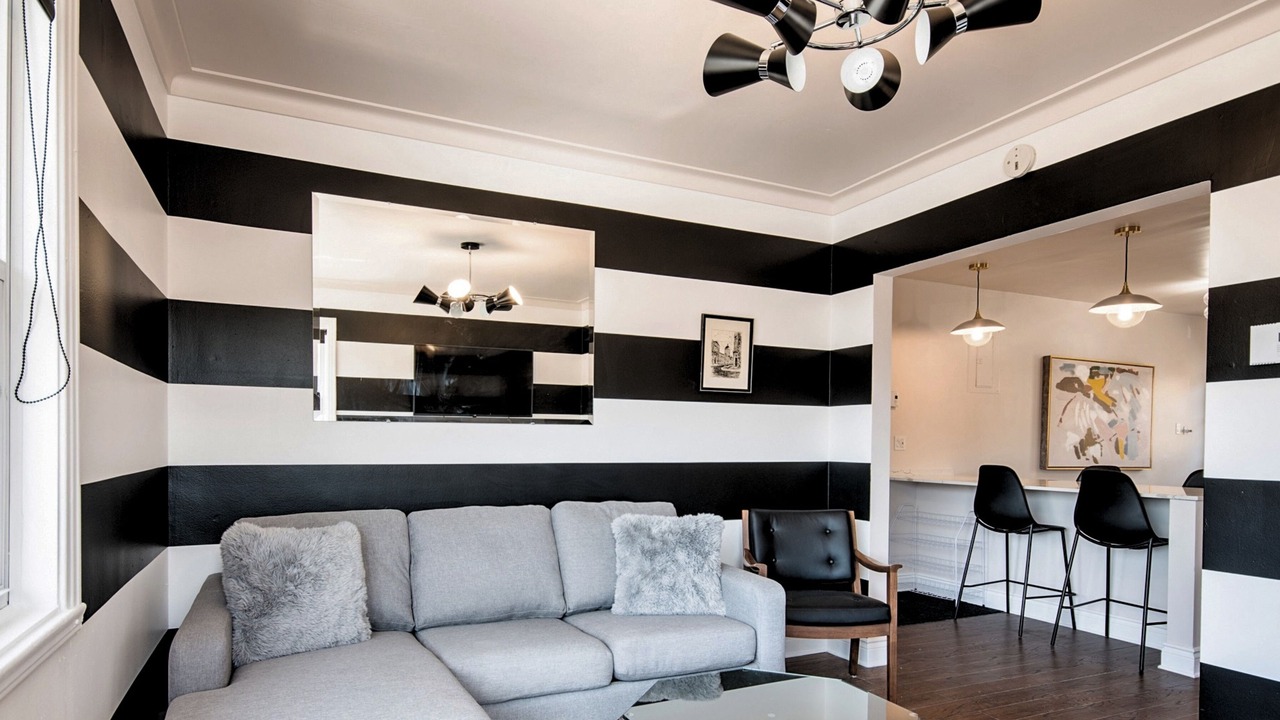 Photo of Livingroom in Ahuntsic