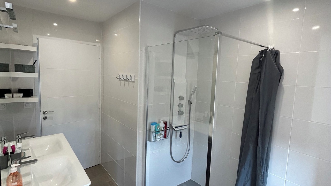 Photo of Bathroom in Lion-sur-Mer